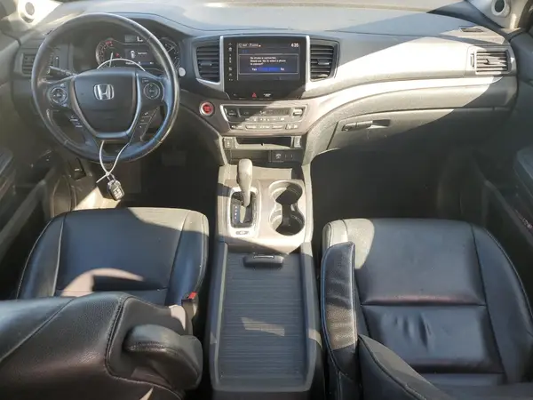 5FNYF6H76HB028503 2017 HONDA PILOT - Image 8