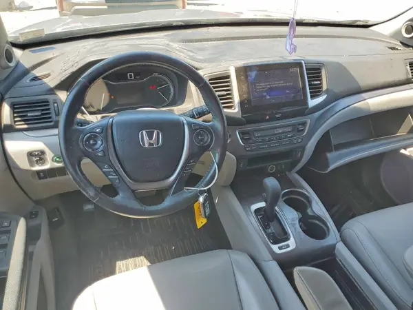 5FNYF6H76HB075580 2017 HONDA PILOT - Image 8