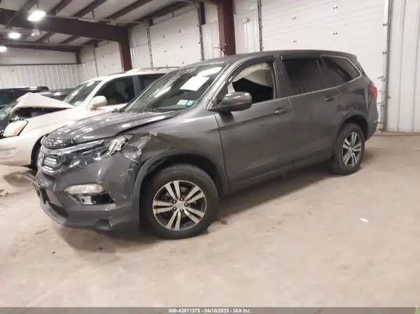 5FNYF6H76JB005955 2018 HONDA PILOT - Image 2