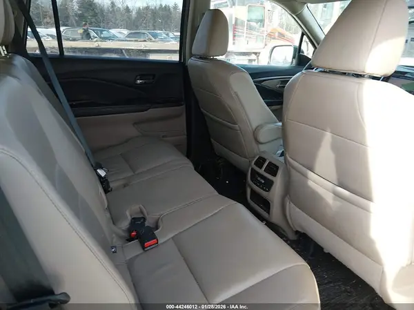 5FNYF6H76JB029219 2018 HONDA PILOT - Image 8