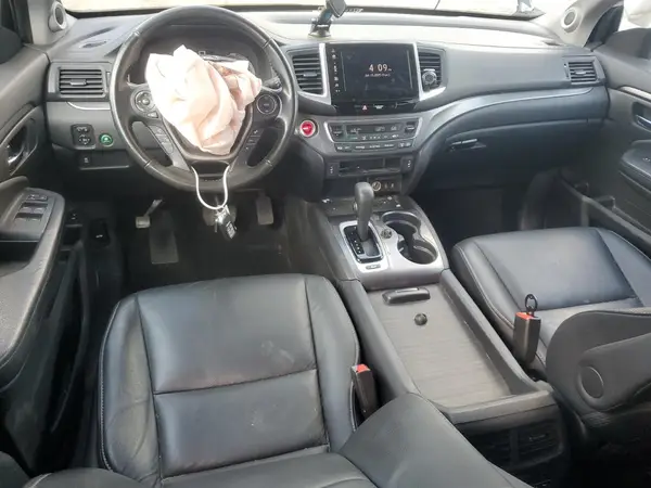 5FNYF6H76JB041354 2018 HONDA PILOT - Image 8