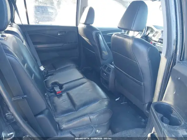 5FNYF6H77HB028493 2017 HONDA PILOT - Image 8