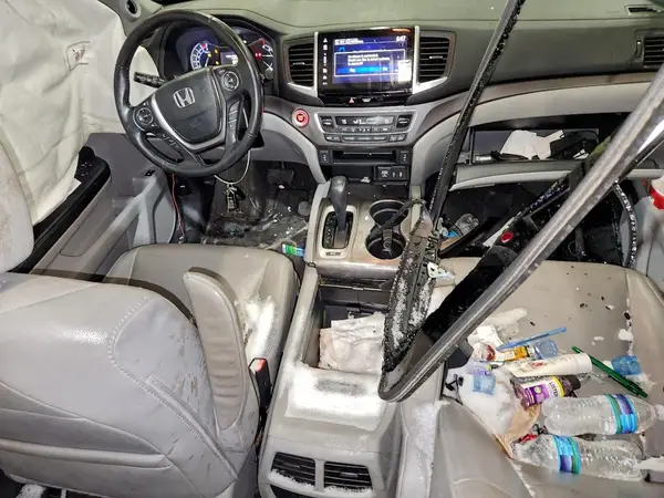 5FNYF6H77HB045813 2017 HONDA PILOT - Image 8