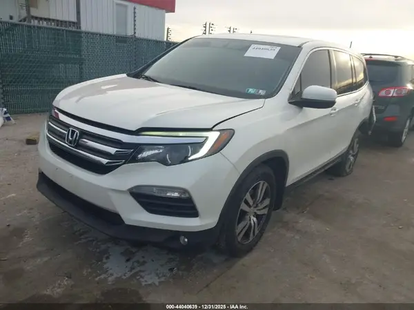 5FNYF6H77HB071389 2017 HONDA PILOT - Image 2