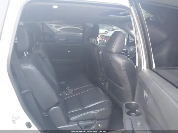 5FNYF6H77HB071389 2017 HONDA PILOT - Image 8
