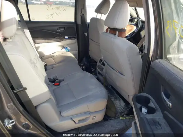 5FNYF6H77JB500911 2018 HONDA PILOT - Image 8