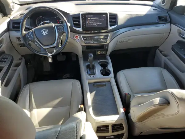 5FNYF6H78HB027207 2017 HONDA PILOT - Image 8