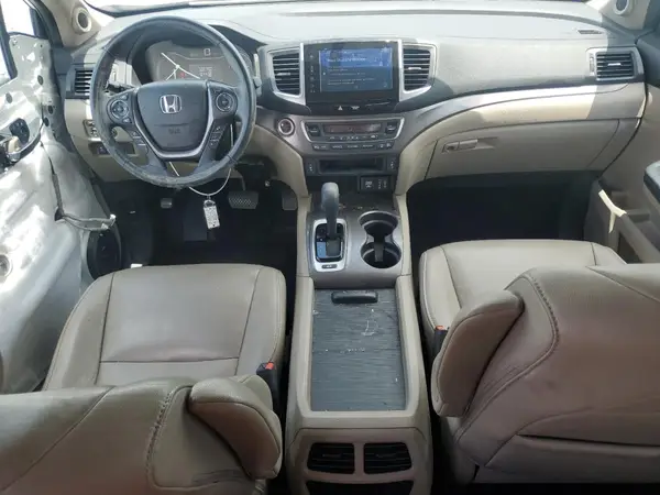 5FNYF6H78HB030382 2017 HONDA PILOT - Image 8