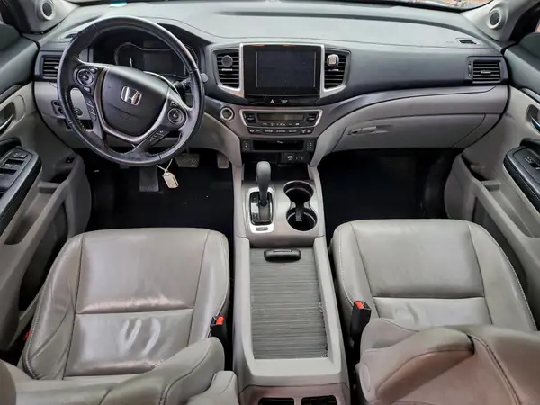 5FNYF6H78HB051426 2017 HONDA PILOT - Image 8