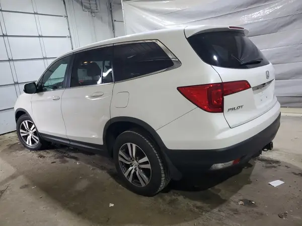 5FNYF6H78JB005570 2018 HONDA PILOT - Image 2