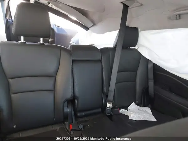 5FNYF6H78JB504384 2018 HONDA PILOT - Image 8
