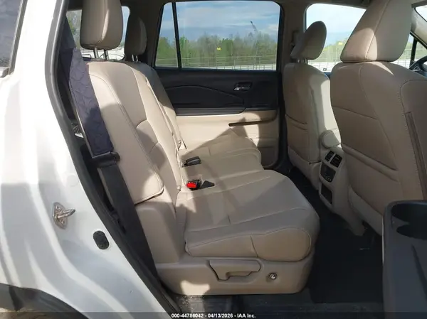5FNYF6H79HB053637 2017 HONDA PILOT - Image 8