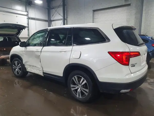 5FNYF6H79HB053704 2017 HONDA PILOT - Image 2