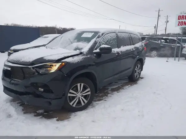 5FNYF6H79JB050999 2018 HONDA PILOT - Image 2