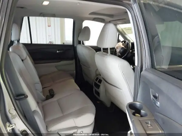 5FNYF6H7XGB079386 2016 HONDA PILOT - Image 8