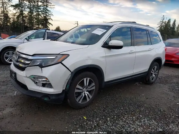 5FNYF6H7XGB109910 2016 HONDA PILOT - Image 2