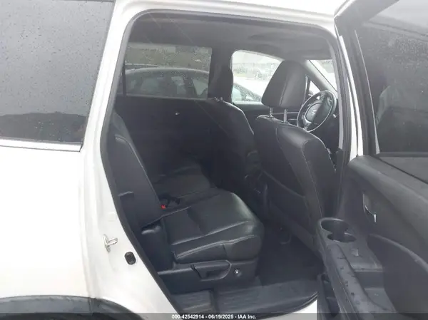 5FNYF6H7XHB012692 2017 HONDA PILOT - Image 8