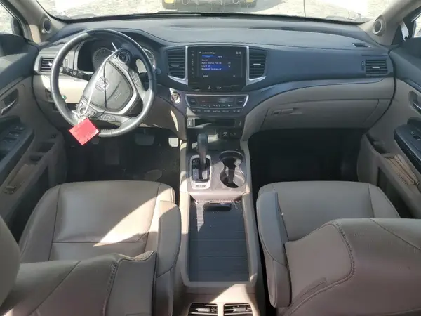 5FNYF6H7XHB042744 2017 HONDA PILOT - Image 8