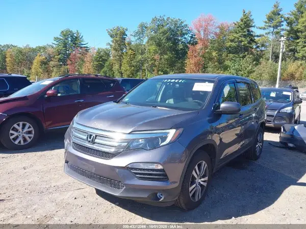 5FNYF6H7XHB070205 2017 HONDA PILOT - Image 2