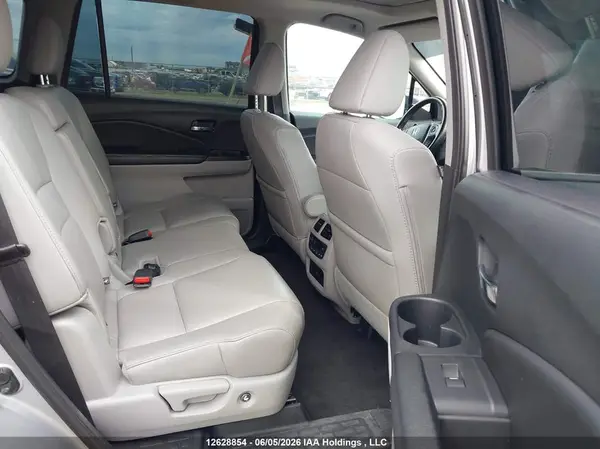 5FNYF6H7XHB501917 2017 HONDA PILOT - Image 8