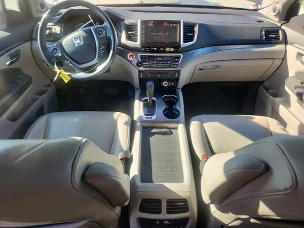 5FNYF6H80JB070602 2018 HONDA PILOT - Image 8