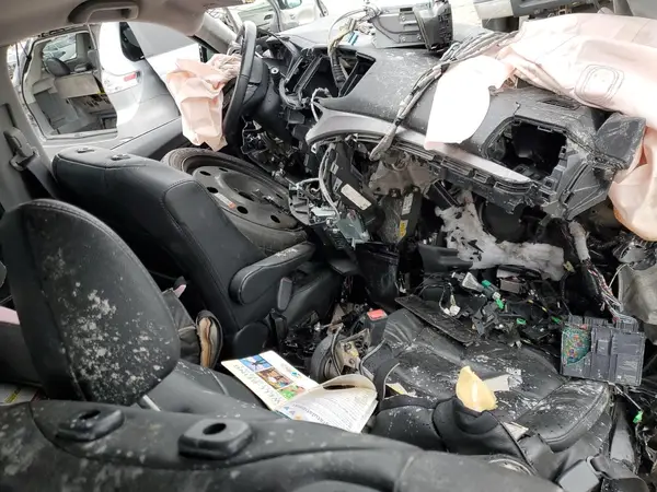 5FNYF6H81HB027509 2017 HONDA PILOT - Image 8