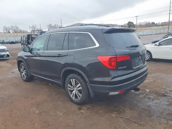 5FNYF6H81HB028515 2017 HONDA PILOT - Image 2