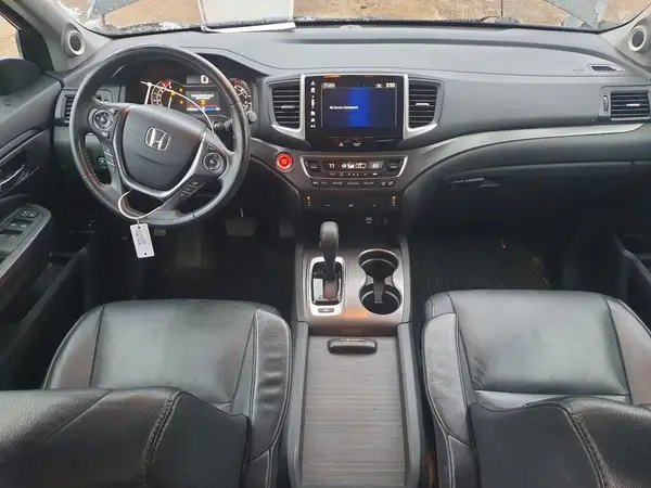 5FNYF6H81HB028515 2017 HONDA PILOT - Image 8