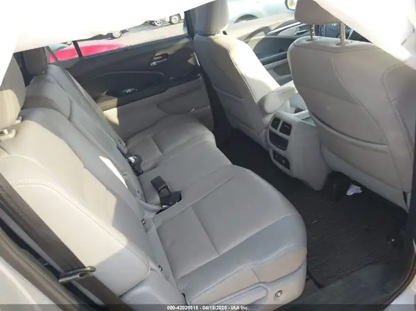 5FNYF6H82GB013827 2016 HONDA PILOT - Image 8