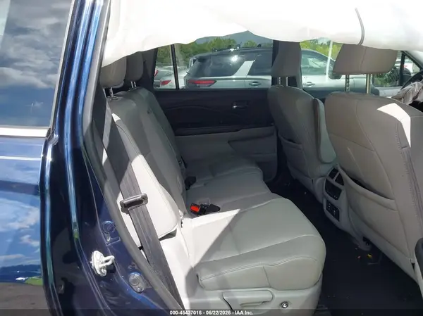 5FNYF6H82HB049664 2017 HONDA PILOT - Image 8