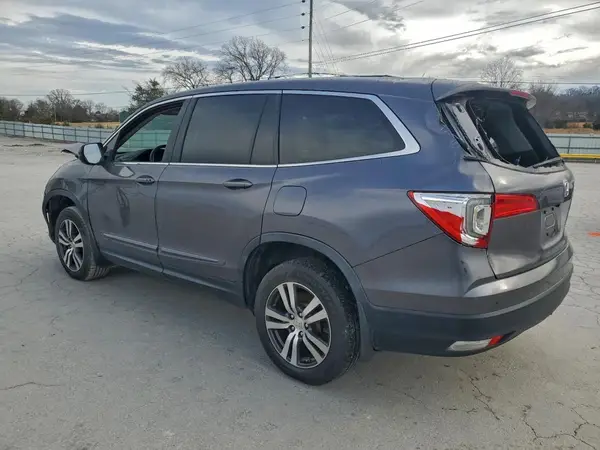 5FNYF6H82JB051615 2018 HONDA PILOT - Image 2