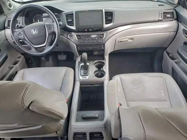 5FNYF6H82JB051615 2018 HONDA PILOT - Image 8