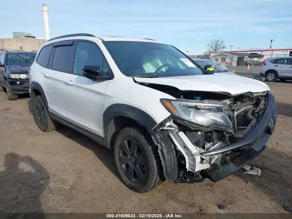 5FNYF6H82NB052768 2022 HONDA PILOT - Image 1