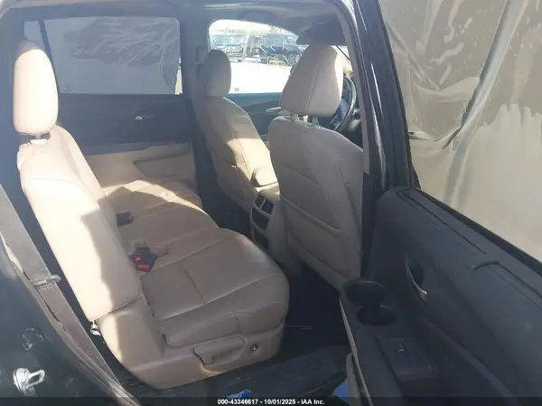 5FNYF6H83HB078395 2017 HONDA PILOT - Image 8