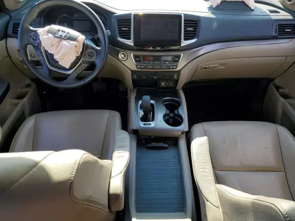 5FNYF6H83HB079448 2017 HONDA PILOT - Image 8