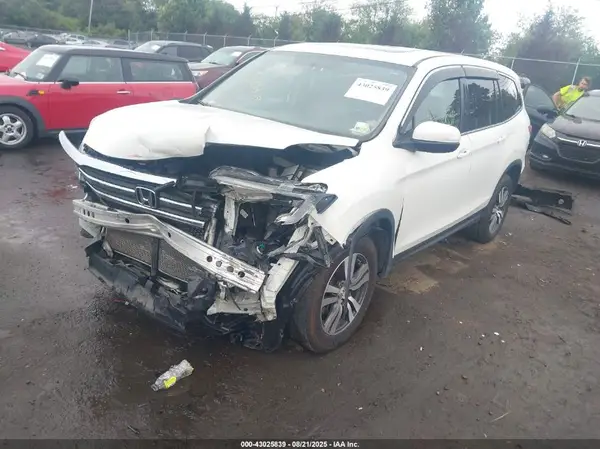 5FNYF6H83JB014959 2018 HONDA PILOT - Image 2