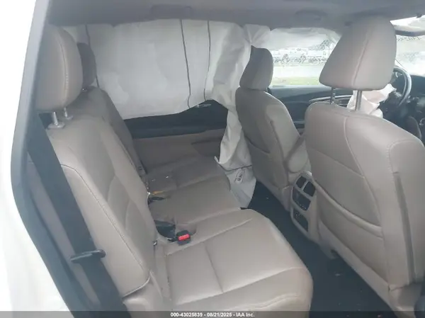 5FNYF6H83JB014959 2018 HONDA PILOT - Image 8