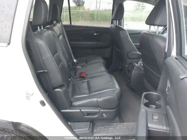 5FNYF6H83JB503751 2018 HONDA PILOT - Image 8