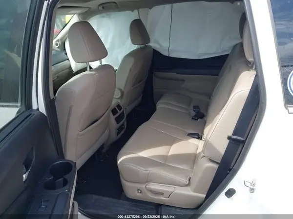 5FNYF6H84JB014968 2018 HONDA PILOT - Image 8