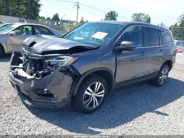 5FNYF6H85JB055402 2018 HONDA PILOT - Image 2