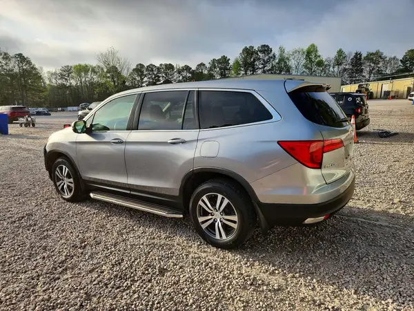 5FNYF6H85JB070644 2018 HONDA PILOT - Image 2