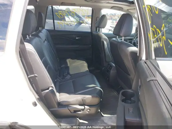 5FNYF6H85JB503749 2018 HONDA PILOT - Image 8