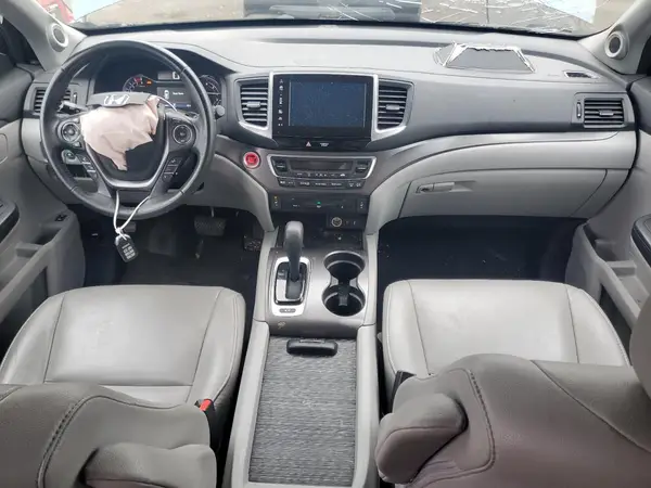5FNYF6H86HB050705 2017 HONDA PILOT - Image 8