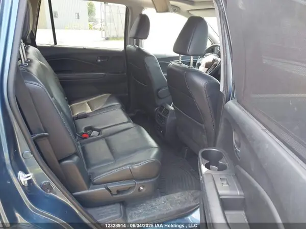 5FNYF6H86HB502877 2017 HONDA PILOT - Image 8