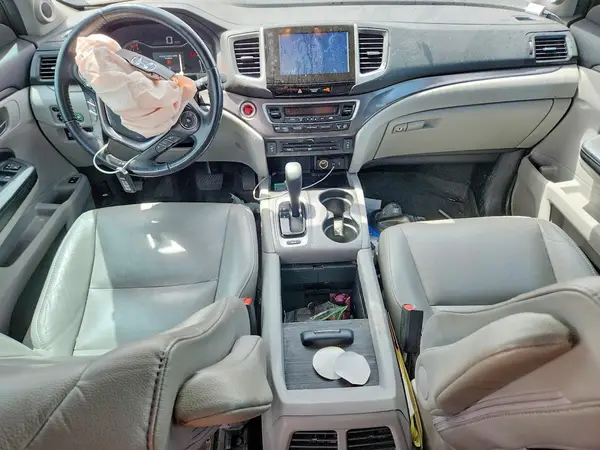 5FNYF6H87HB032102 2017 HONDA PILOT - Image 8