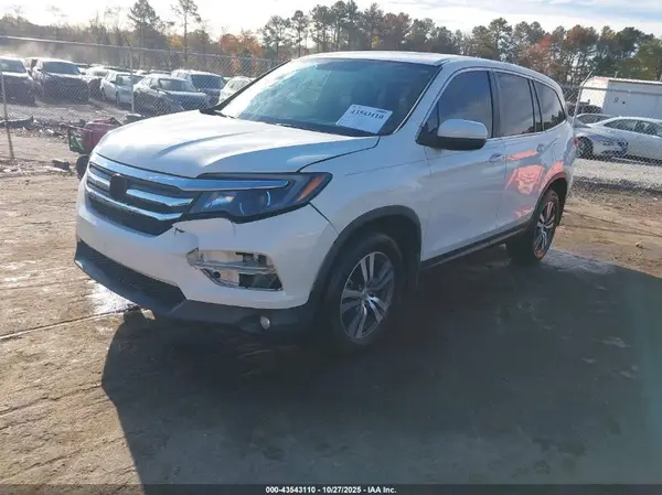 5FNYF6H87JB010610 2018 HONDA PILOT - Image 2