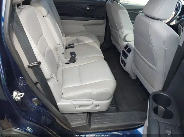 5FNYF6H87JB018643 2018 HONDA PILOT - Image 8