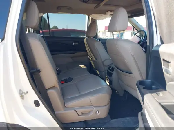 5FNYF6H87JB022515 2018 HONDA PILOT - Image 8