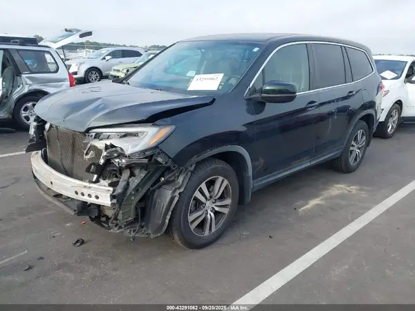 5FNYF6H88HB013980 2017 HONDA PILOT - Image 2