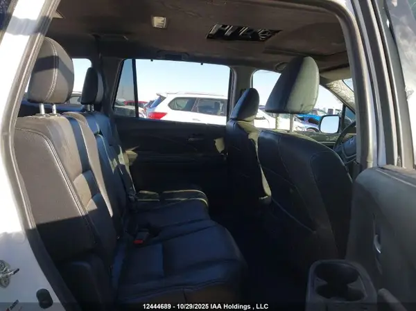 5FNYF6H88HB501844 2017 HONDA PILOT - Image 8